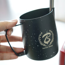 โหลดรูปภาพลงในเครื่องมือใช้ดูของ Gallery Milk Jug Barista Space (Pitcher Latte) ปากเฉียง 450 มล.